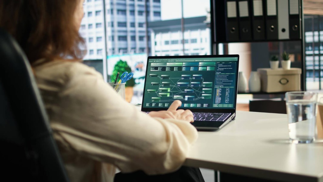 MLM Software Solutions: Matching Platform Features to Your Business Stage